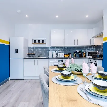 Sleek And Stylish House - 5 Minutes From Leeds Centre Dom wakacyjny *