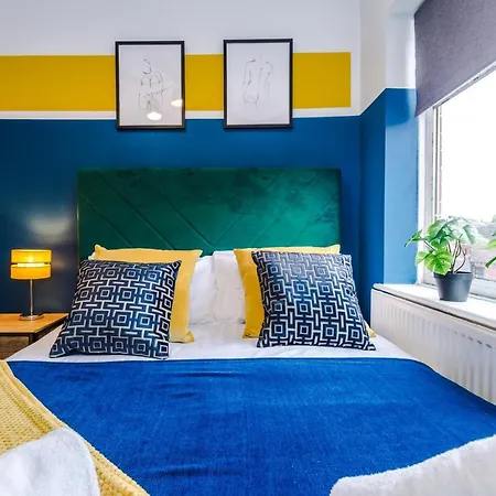 Casa de Férias Sleek And Stylish House - 5 Minutes From Leeds Centre Leeds (West Yorkshire)