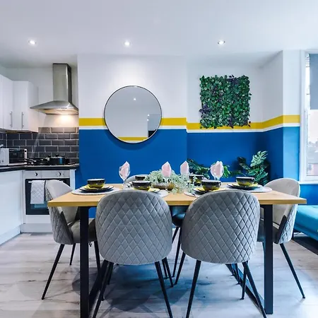 Sleek And Stylish House - 5 Minutes From Leeds Centre * Leeds (West Yorkshire)